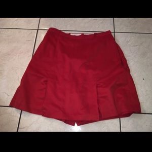 RED PLEATED SKIRT SHORTS